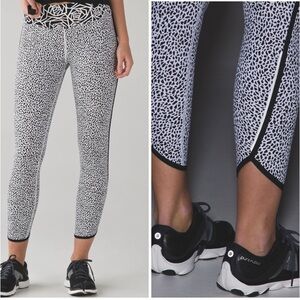 Lululemon Real Quick Leggings in Posey Black White